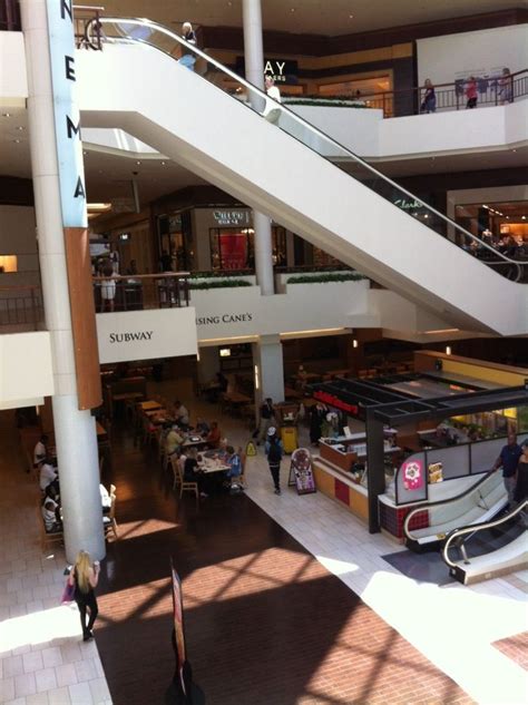 Shoe Stores At The Galleria Mall Stlouis Montana