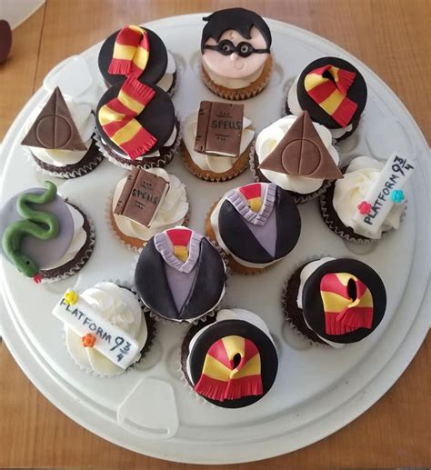 We made these harry potter cupcakes with printable toppers for max's first birthday and they were pretty perfect. Harry Potter Cupcakes - CakeCentral.com