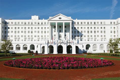 Mannerofstyle Dorothy Drapers Greenbrier