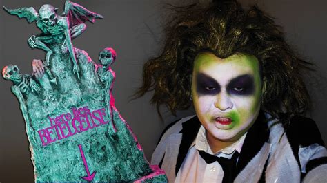 If you're a lover of 80's m you'll love wearing this bride of beetlejuice style. BEETLEJUICE Makeup + Costume Tutorial | THIS IS HALLOWEEN ...