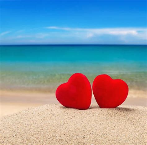 Two Hearts On The Summer Beach — Stock Photo © Catwoman10 102732332