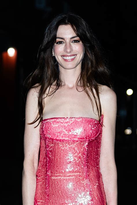 as she turns 41 enjoy 26 of anne hathaway s best beauty moments british vogue