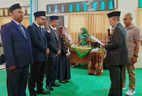 Lantik Empat Dekan Ini Pesan Rektor Unma Banten · Id