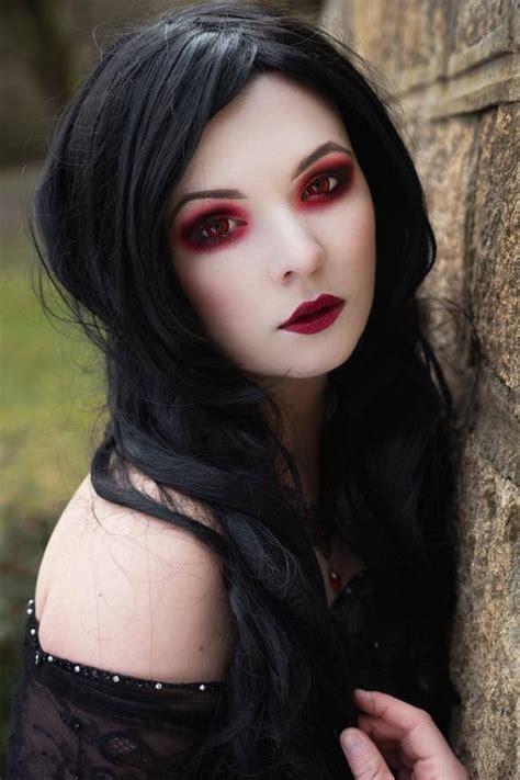 Absolutely Love This Makeup And The Red Contacts Total Vamp Inspiration Vampire Makeup