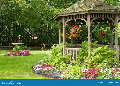 Landscaping Gazebo In Park Stock Image Image Of Colors 5943831