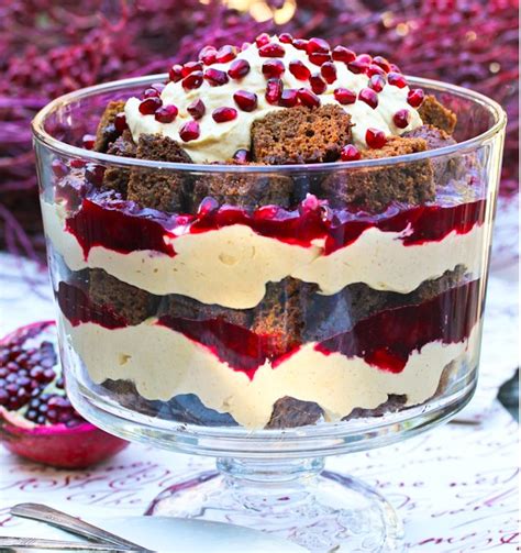 With cakes, pies, cheesecakes, and more, you're sure to find some great christmas dessert ideas here! The Most Stunning Christmas Dessert Recipes Ever (PHOTOS ...