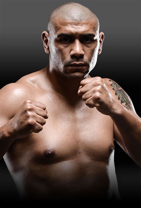 Nachdem carl lewis als eine der letzten großen galionsfiguren von der wettkampfbühne abgetreten war, sollte michael johnson zum neuen superstar aufgebaut werden. Saulo Cavalari - MMA DNA MMA DNA