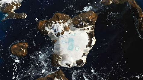 Nasa Satellite Captures Antarctica Melting During Heat Wave