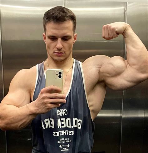Bodybuilderbeef • Check Out The Amazing Brazilian 🇧🇷 Bodybuilder Joao Victor Silva Flexing His