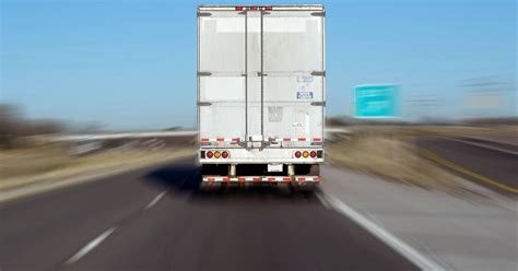 6 Safety Tips For Driving Around Semi Trucks Patrick Daniel Law Houston