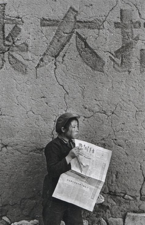 He was an early adopter of 35 mm format. Henri Cartier-Bresson: Chine, 1948-1949 / 1958 - Exibart ...