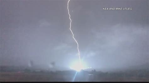 Thunderstorms Lightning Strikes Oahu Youtube