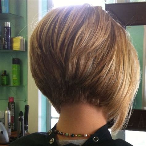 She adds some length around the face to frame her face beautifully while the back is left extra short to load up on volume. Pin on Face and hair