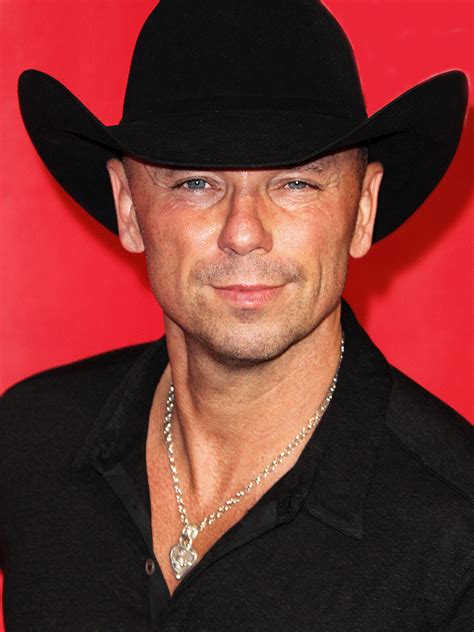Kenny Chesney Photos And Pictures Tv Guide