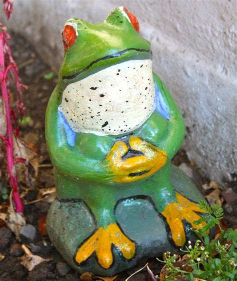 Frog Painting Cement Garden Garden Statues