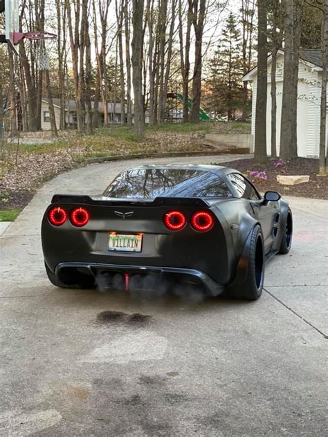 C6 Corvette With Loma Gt2 Widebody Kit And Thule Roof Box Puts Down 715