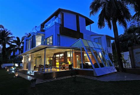 Three Story Home Mumbai India By Zz Architects