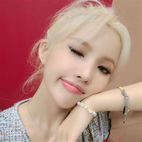 Jeon Soyeon Gidle Selca Icon Pfp Kpop Drop Earrings Pearl Earrings Jewelry