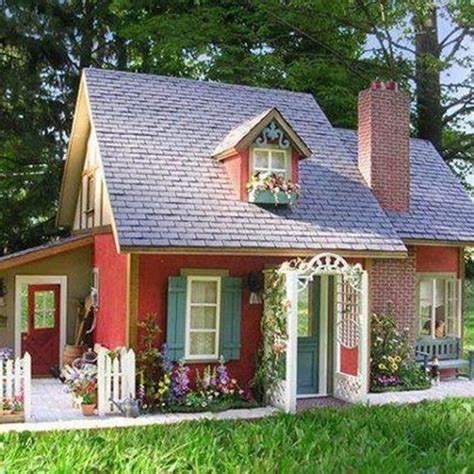 Pin By Gilda Paolucci On Cottage Tiny Cottage Cottage Homes Small House