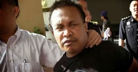Kuwait untuk pertama kalinya telah menjalankan hukuman mati dalam selepas 6 tahun yang lalu pada 1 april 2013 yang lalu. GANTUNG SAMPAI MATI!!!! Tiada Pengakuan Direkodkan ...