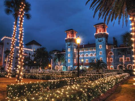 St Augustine Turns Into A Stunning Christmas Town In Florida