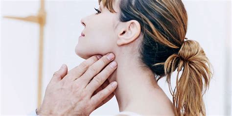 Throat Tightness Symptoms Causes Treatment Home Remedies