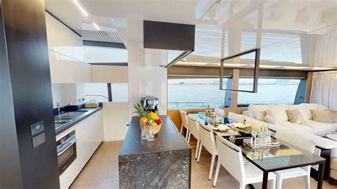 Ferretti 78 Ft Luxury Yacht Rent In Dubai Golds Yacht