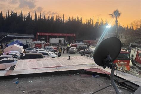 Turkcell Vodafone Türk Telekom deprem bölgesine baz istasyonu yapmadı