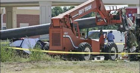 Oklahoma Crane Accident Kills Onlooker Cbs News