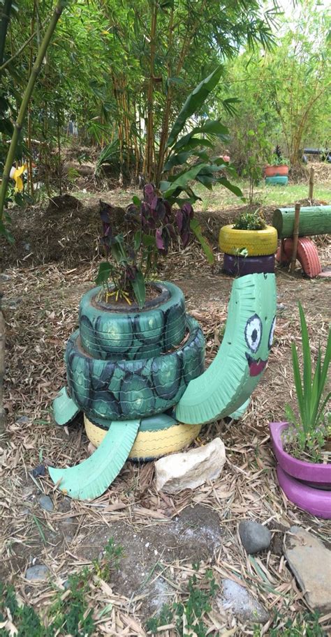 40 Elegant Diy Recycled Garden Art Projects Recycled Garden Art