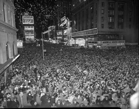 old photographs of new year s eve celebrations in times square ~ vintage everyday