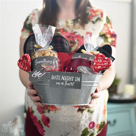 Maybe you would like to learn more about one of these? Valentine's Day Date Night In Gift Basket Idea (+ 24 More ...