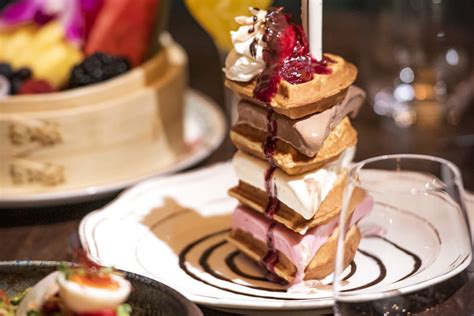 10 Must Try Desserts In Las Vegas Cake Ice Cream And More