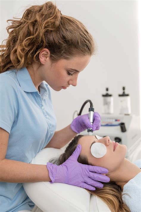This pmd microdermabrasion kit is exactly the same as the classic, except for the fact that it comes with pmd's newer smooth glide caps to make microdermabrasion even easier. Microdermabrasion - Hautarztpraxis | Dr. med. A. Zorn