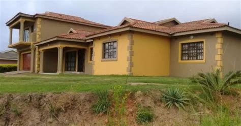 South Africans In Awe Of Beautiful Mansions In Rural Kwazulu Natal