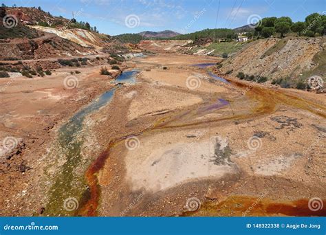 Rio Tinto Rivier Dichtbij Nerva In Spanje Stock Foto Image Of