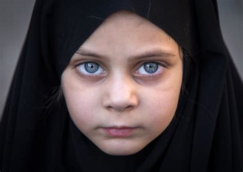 Iranian Shia Girl With Blue Eyes During Ashura In Khorrama Flickr