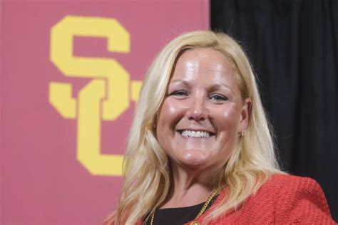 Usc Hires Washingtons Jennifer Cohen To Be Its Athletic Director Los