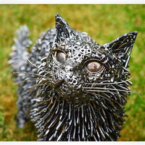 Artist Creates Life Sized Animal Sculptures From Nuts Bolts And Scrap