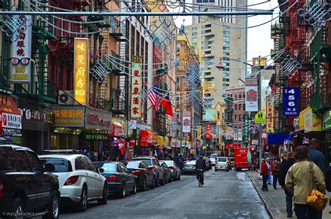 Colorful Photos Of Chinatown In New York City Boomsbeat