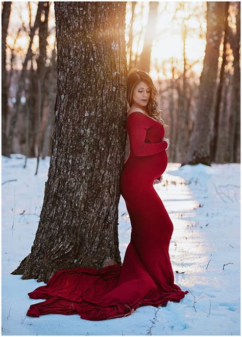 Winter Snow Maternity Session Ct Maternity And Pregnancy Photographer
