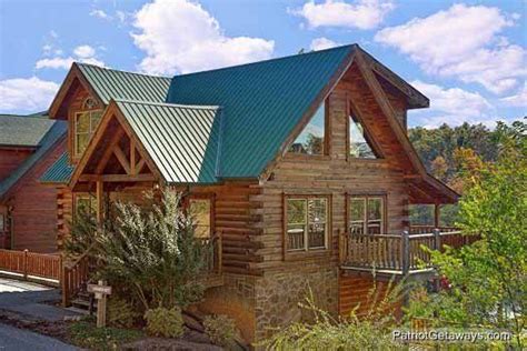 Our luxury cabins range from 1 to 13 bedrooms, and offer the finest of vacation amenities. Logged Out - Luxury 3 Bedroom Pigeon Forge Cabin Rental ...