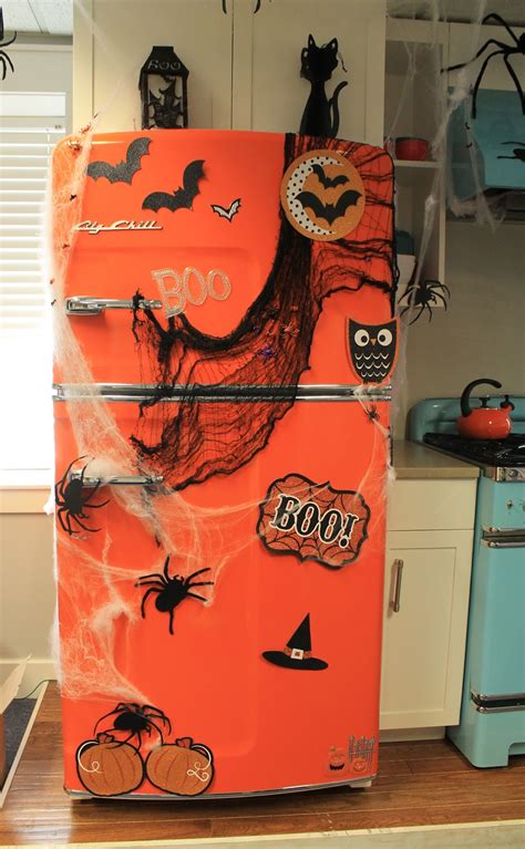 We've got everything you need to make your living room spooky for your halloween party! MOMMY BLOG EXPERT: Creative Easy DIY Halloween Decorations ...