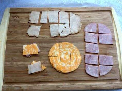 DIY Lunch Meat Cracker Lunch Kits Saving You Dinero