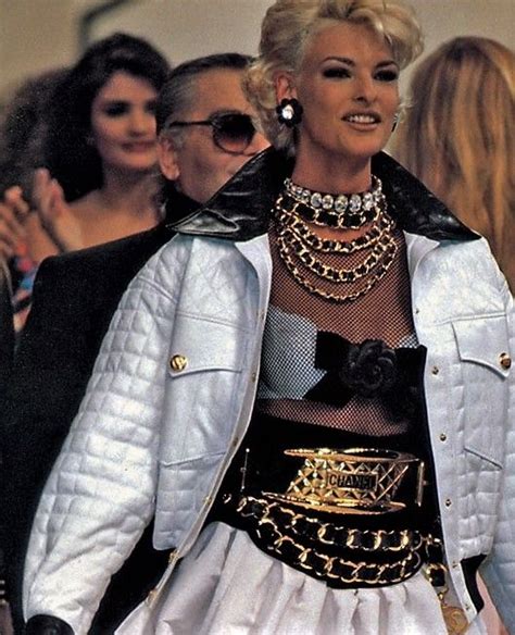 Linda Evangelista Chanel By Lagerfeld Fw 1991 Fashion Couture