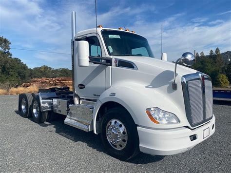 2015 Kenworth T680 Day Cab For Sale With Flex Air Suspension