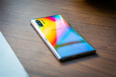 The screen offers a resolution of 1440 x 3040 pixels and a pixel density of 498 ppi. iPhone 11 Pro Max vs Samsung Galaxy Note 10+: Which $1,100 ...
