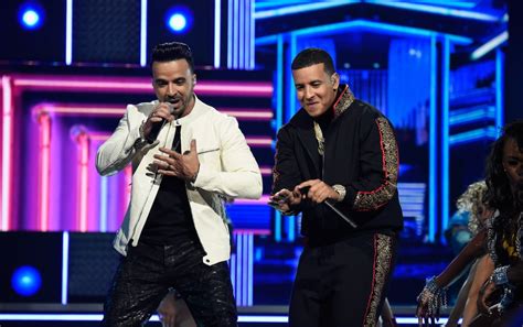 Us Latin Music Revenues Hit All Time High Since 2006 Popsugar Latina