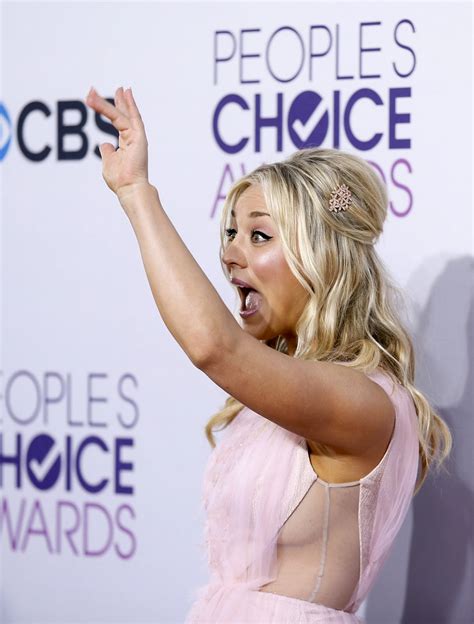 Kaley Cuoco Peoples Choice Awards 2013 Red Carpet Fashion Style