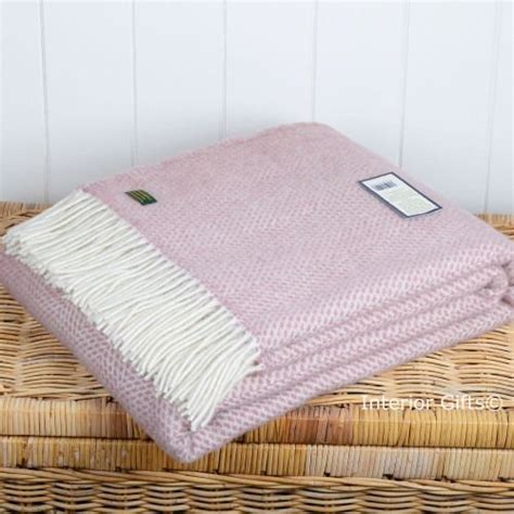 Tweedmill Dusky Pink Beehive Throw In Pure New Wool Herringbone Style